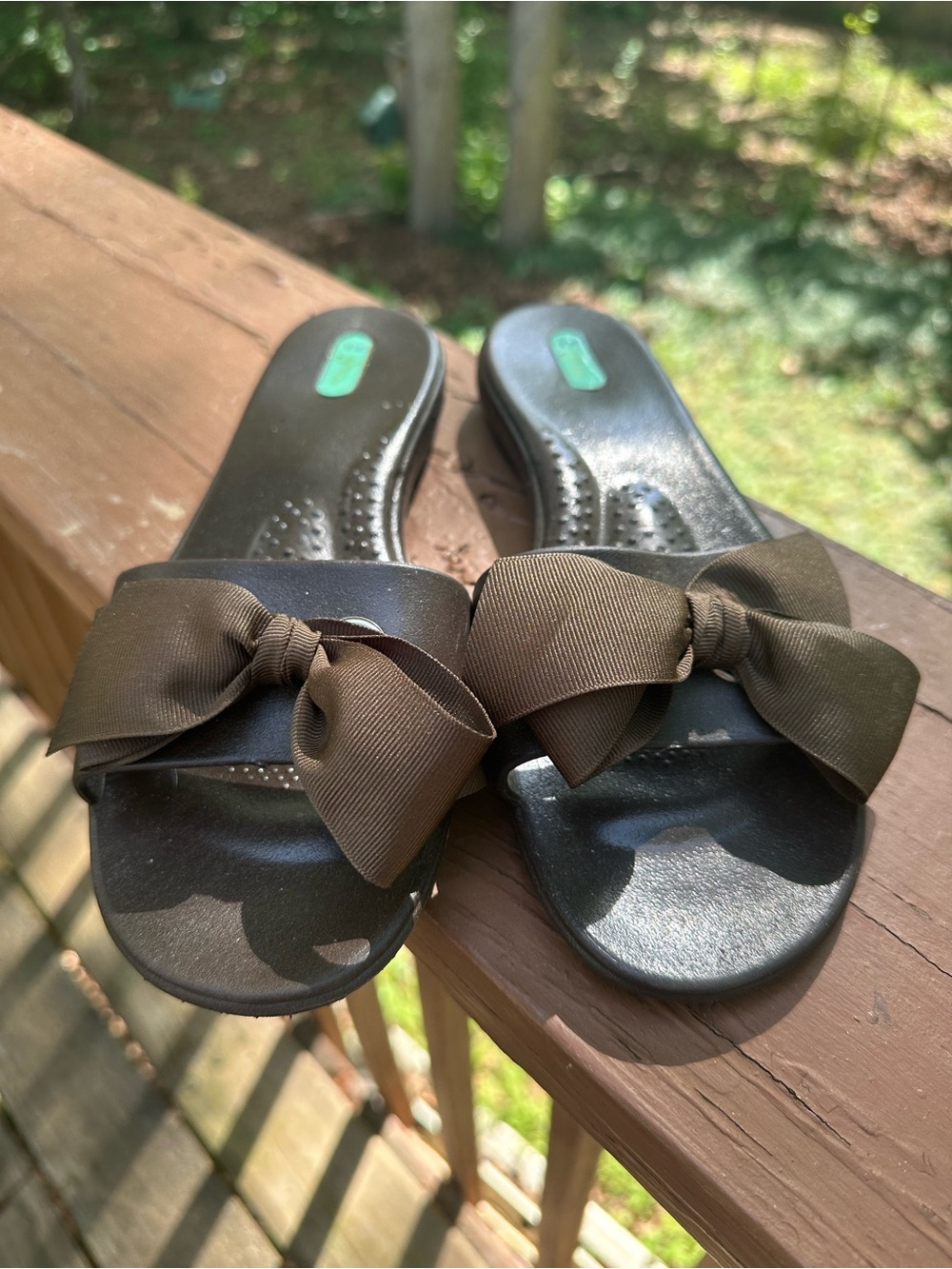 Okabashi brown sandals with bow